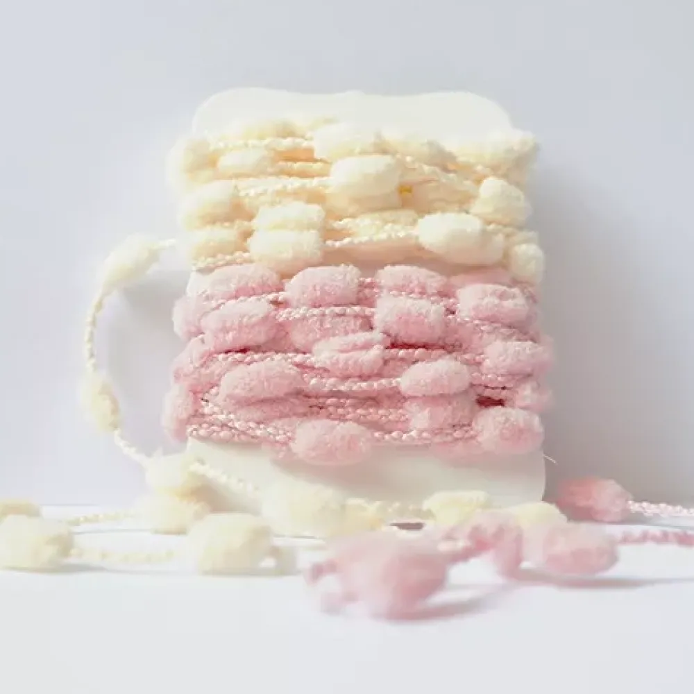 Cintas de pompones crema y rosa Telas, Sedas Y Fieltro