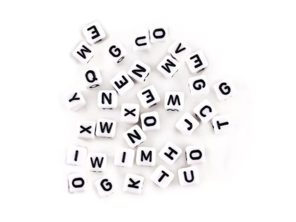 Hot Cuentas Blancas con Abecedario en Negro 8mm Bisutería